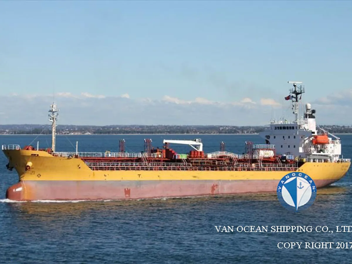 Navio-tanque de óleo/produtos químicos à venda