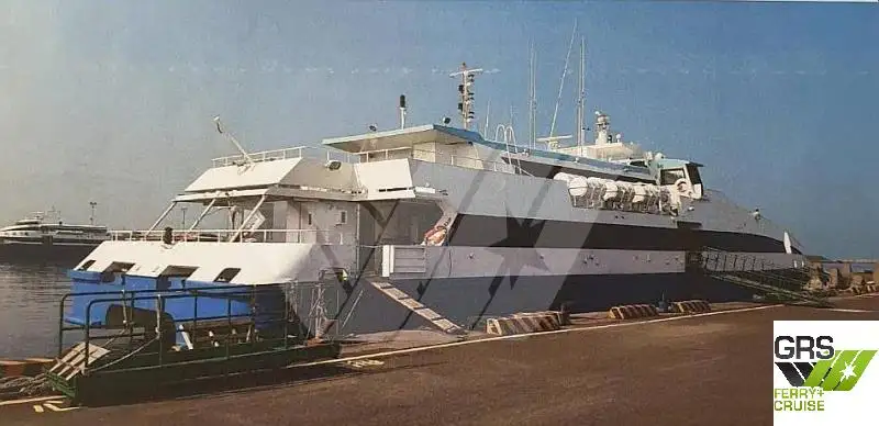 Navio de passageiros à venda