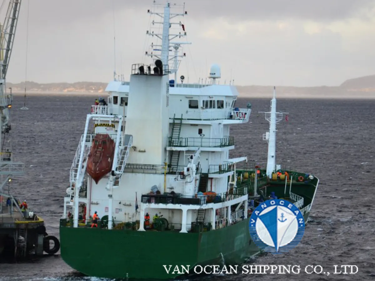 Navio-tanque de óleo/produtos químicos à venda