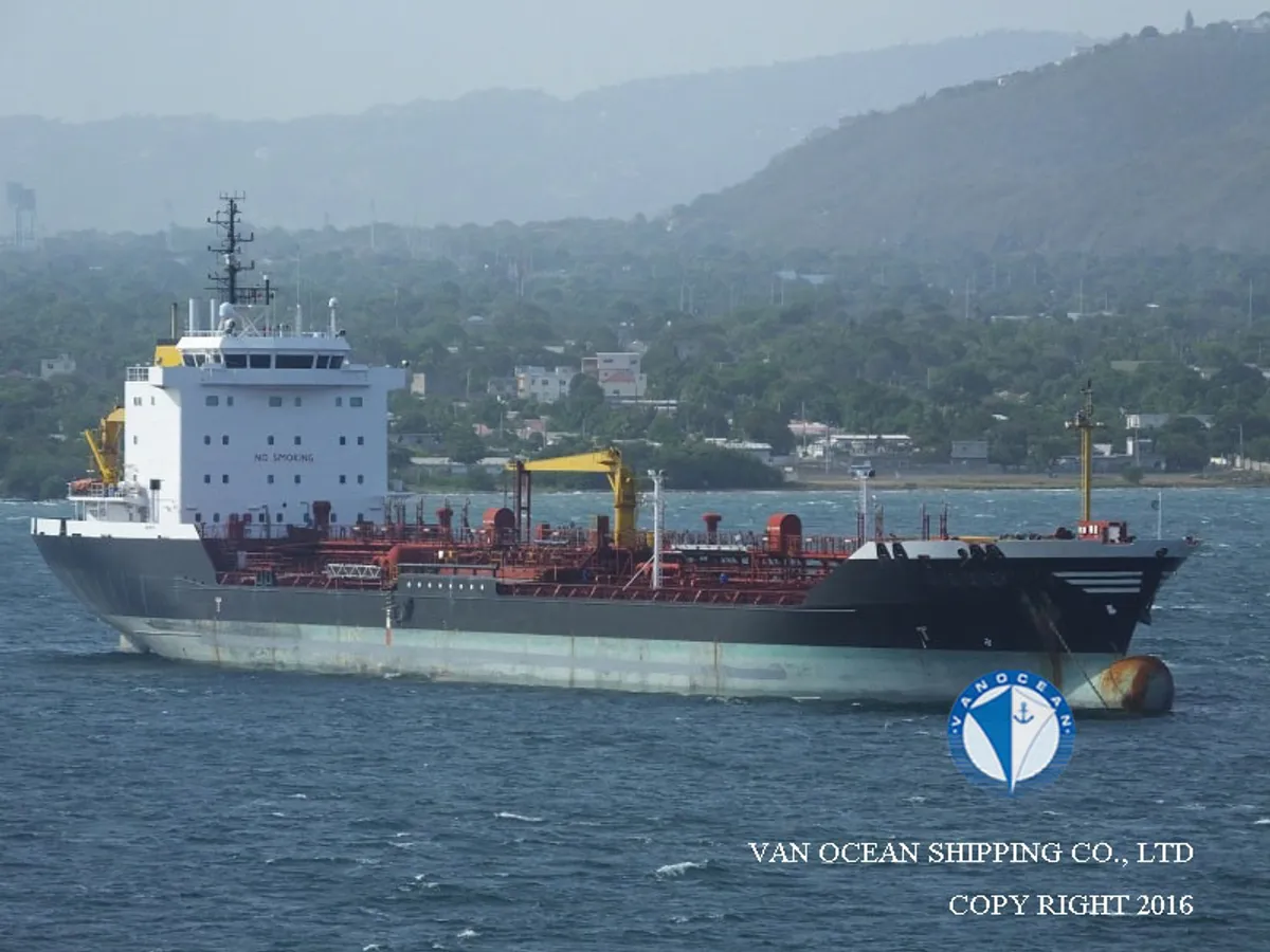 Navio-tanque de óleo/produtos químicos à venda