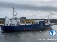Navio frigorífico à venda