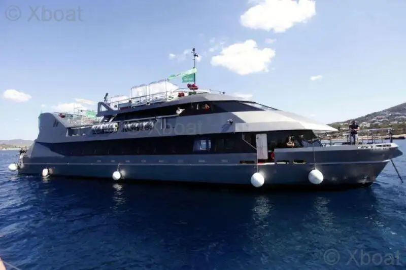 Navio de cruzeiro à venda