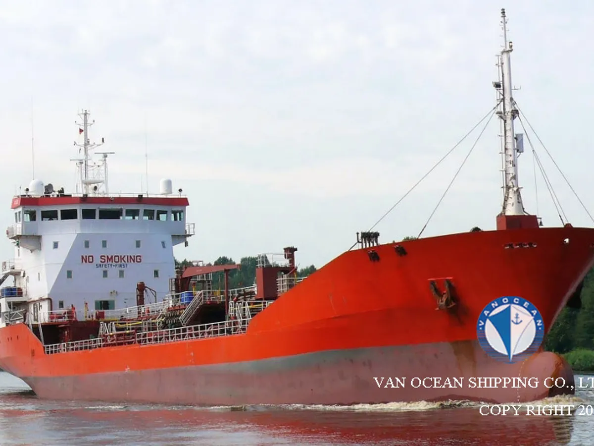 Navio-tanque de óleo/produtos químicos à venda