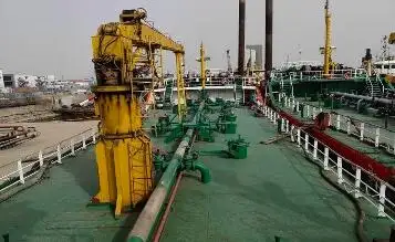 Navio-tanque de óleo/produtos químicos à venda