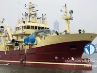 Navio de pesca de arrasto à venda