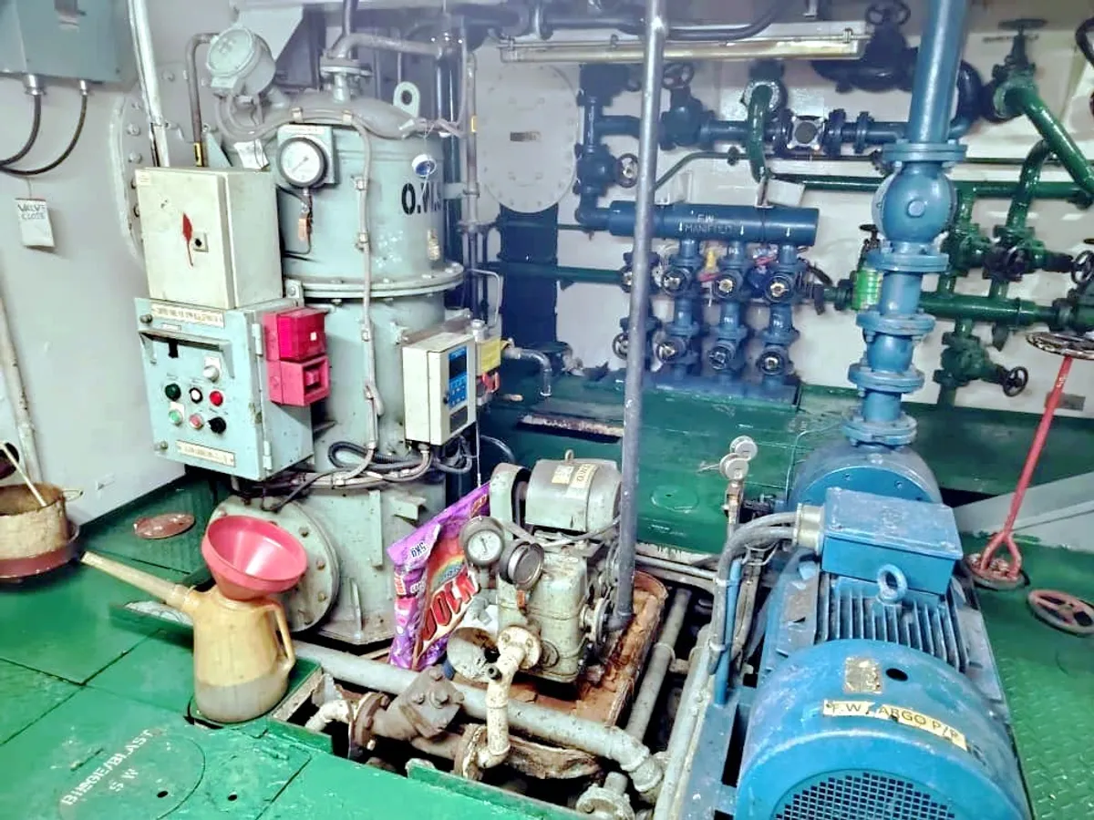 Balsa de desembarque, tanque à venda
