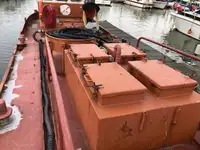 Barcaça à venda