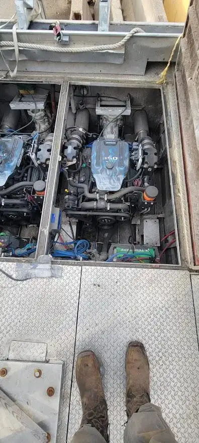 Barcos de trabalho à venda