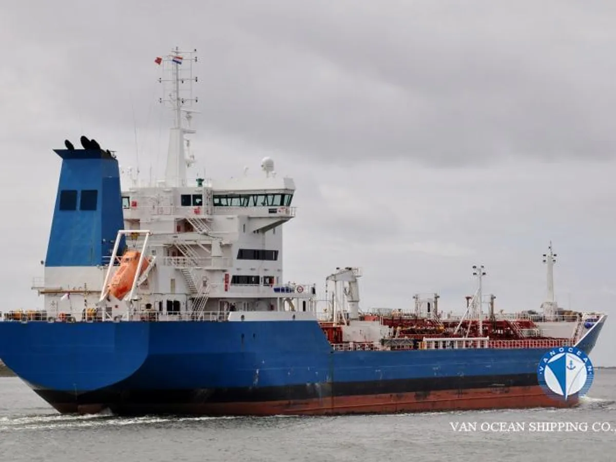 Navio-tanque de óleo/produtos químicos à venda