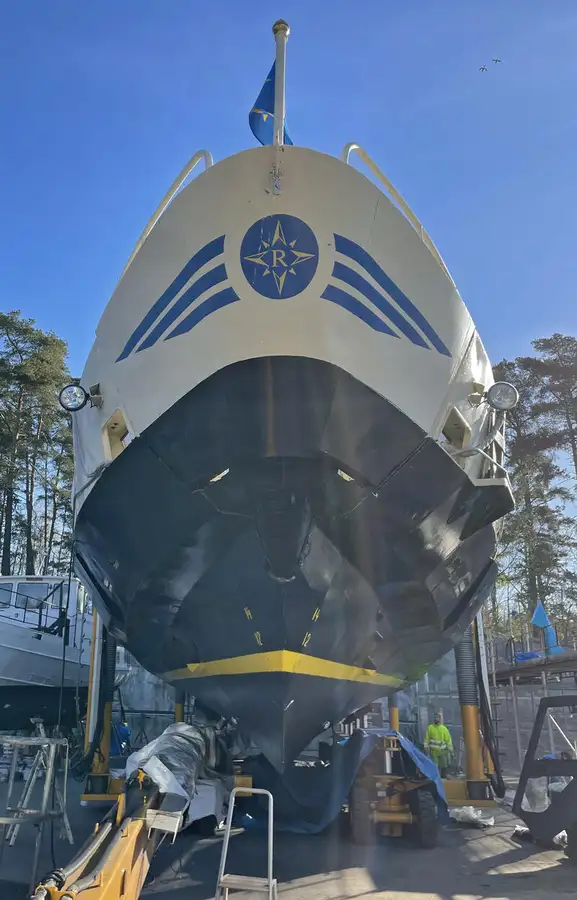 Navio de cruzeiro à venda