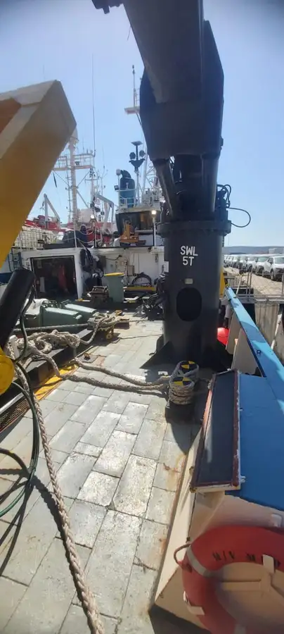 Navio de pesquisa à venda