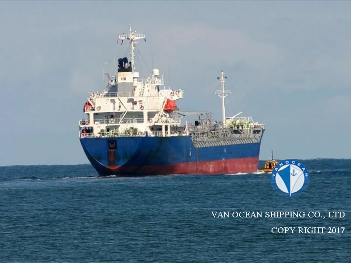 Navio-tanque de óleo/produtos químicos à venda