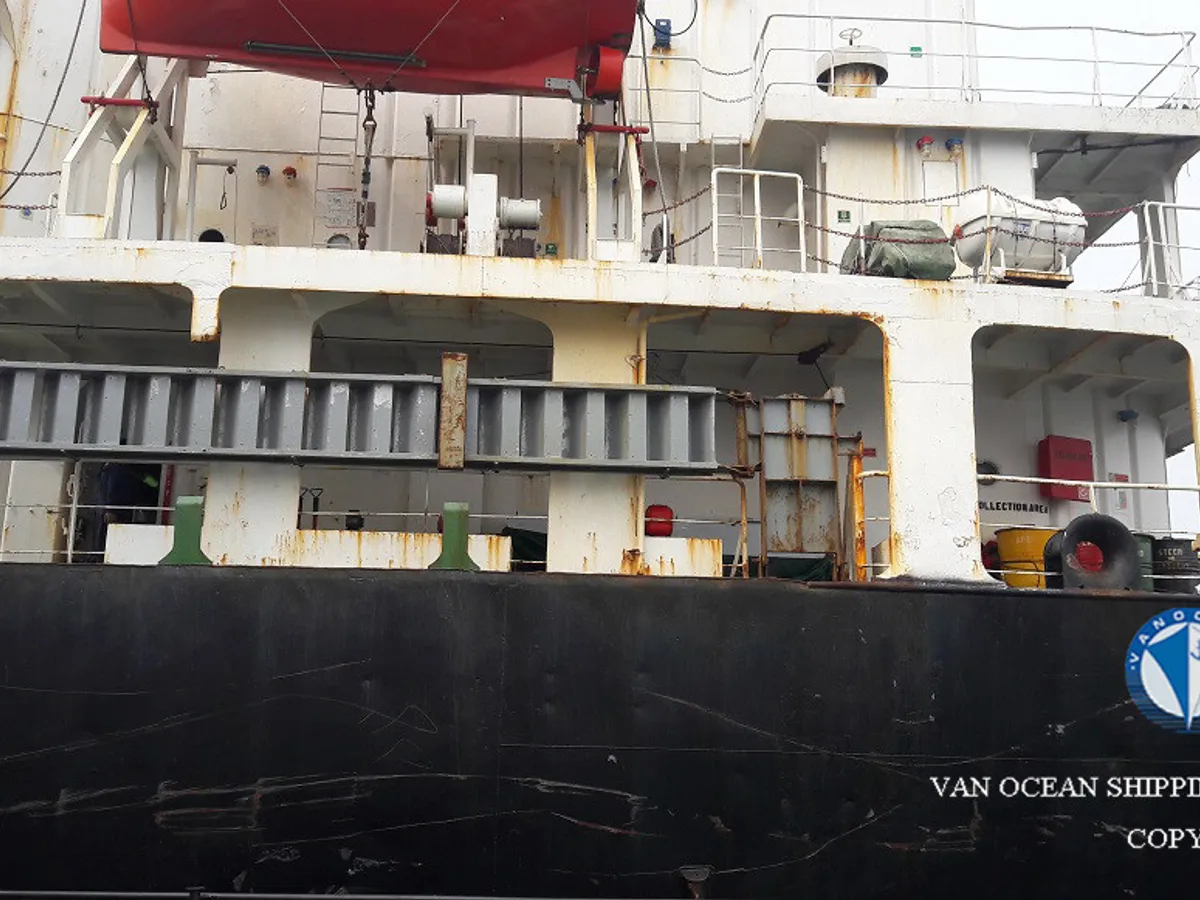 Navio-tanque de óleo/produtos químicos à venda
