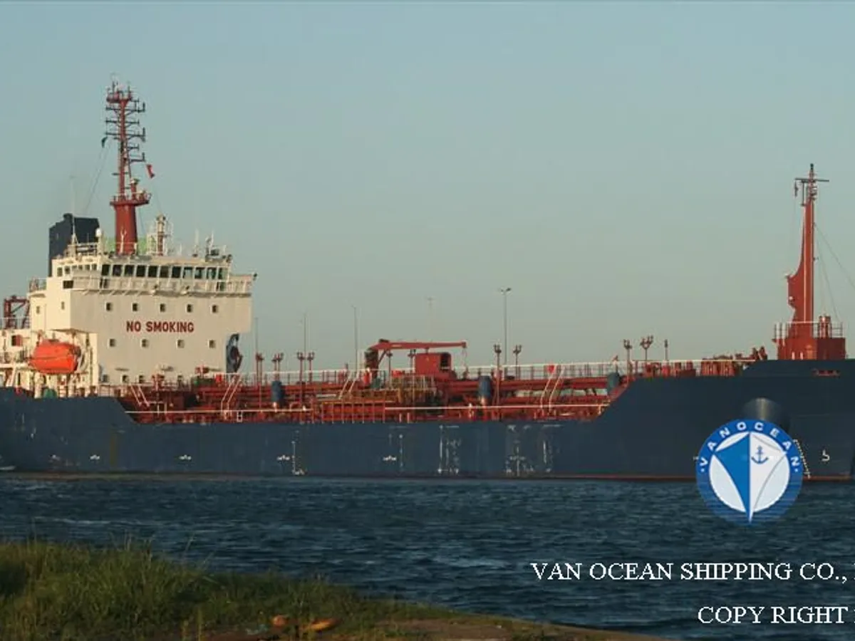 Navio-tanque de óleo/produtos químicos à venda