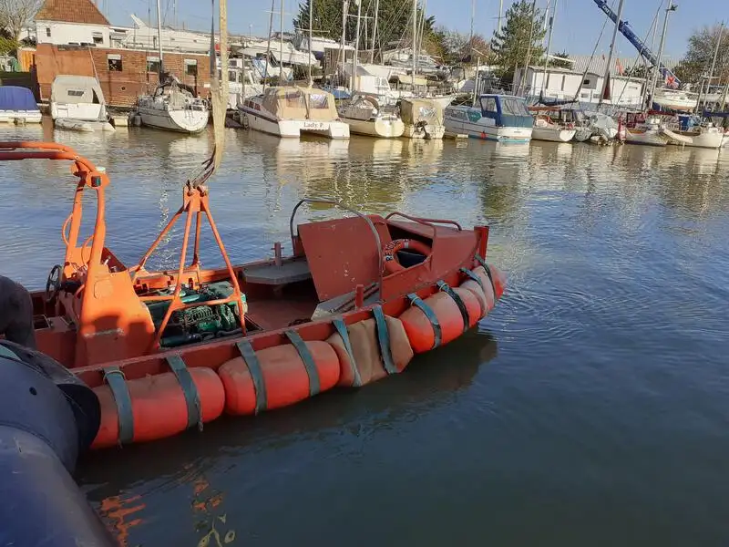 Barcos de trabalho à venda