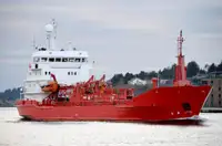Oil/Chemical tanker à venda