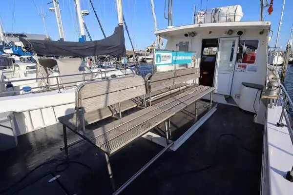 Navio de patrulha à venda