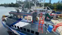 Barco de tripulação à venda