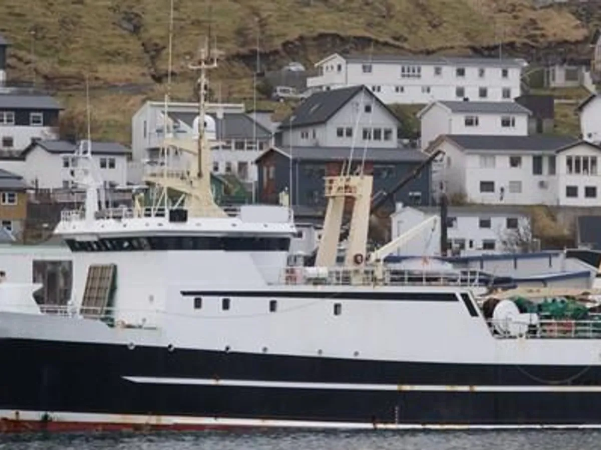 Navio de pesca de arrasto à venda