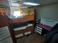 Navio de abastecimento à venda