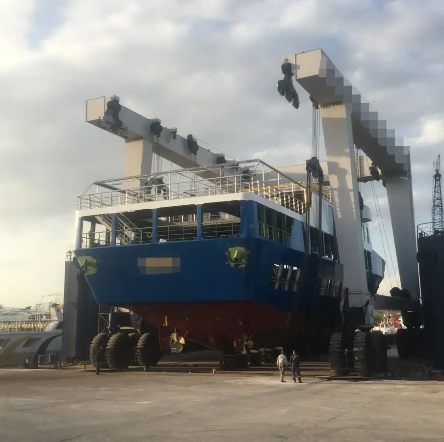 Navio Ro-Ro à venda