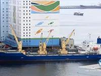 Navio frigorífico à venda
