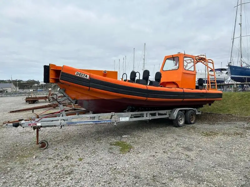 Bote inflável rígido à venda