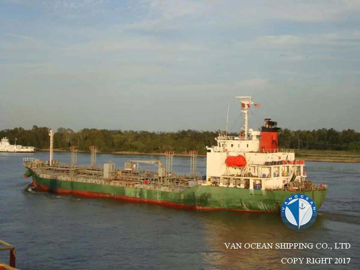 Navio-tanque de óleo/produtos químicos à venda