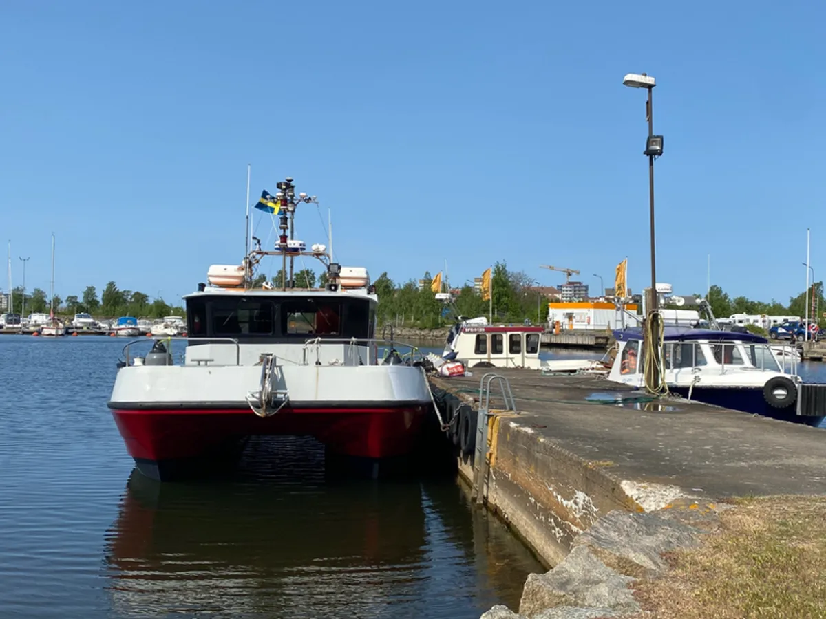 Navio de pesquisa à venda