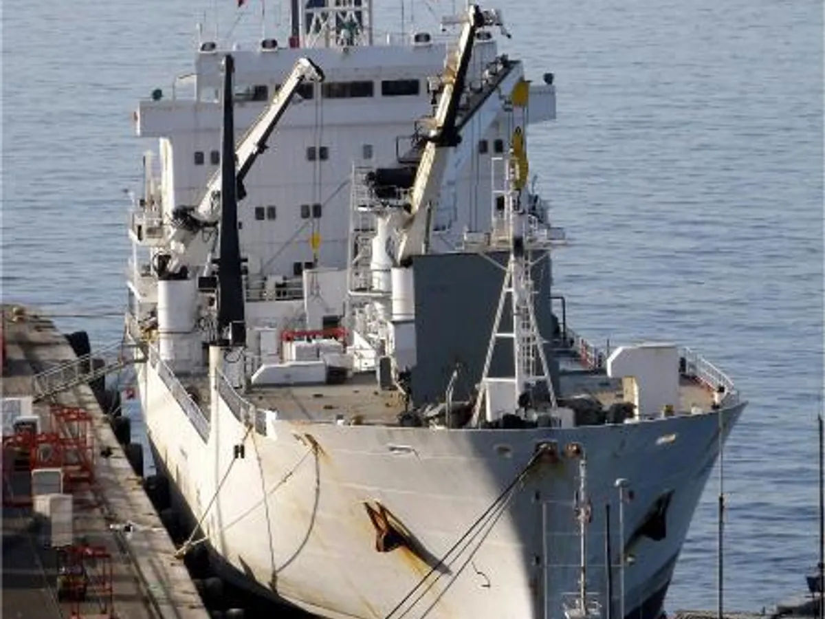 Navio frigorífico à venda
