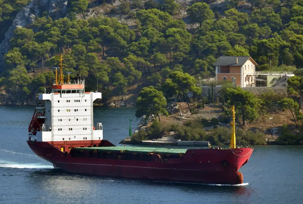 Navio graneleiro à venda