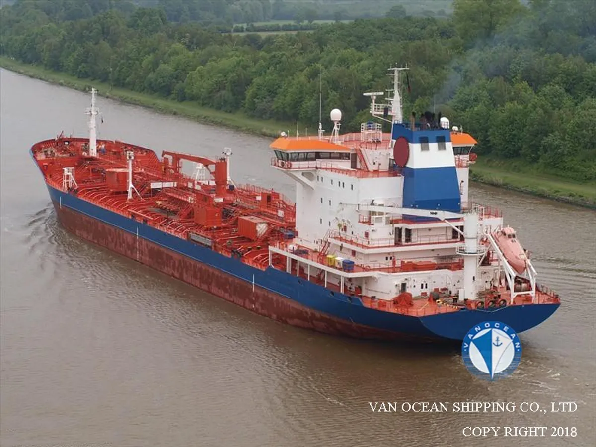 Navio-tanque de óleo/produtos químicos à venda