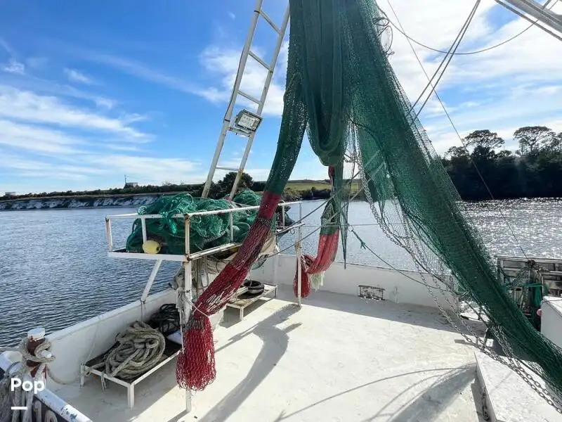 Navio de pesca de arrasto à venda