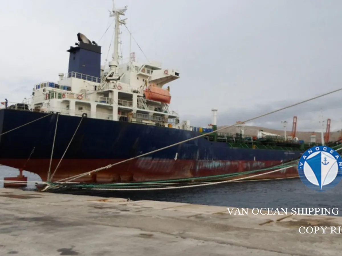 Navio-tanque de óleo/produtos químicos à venda