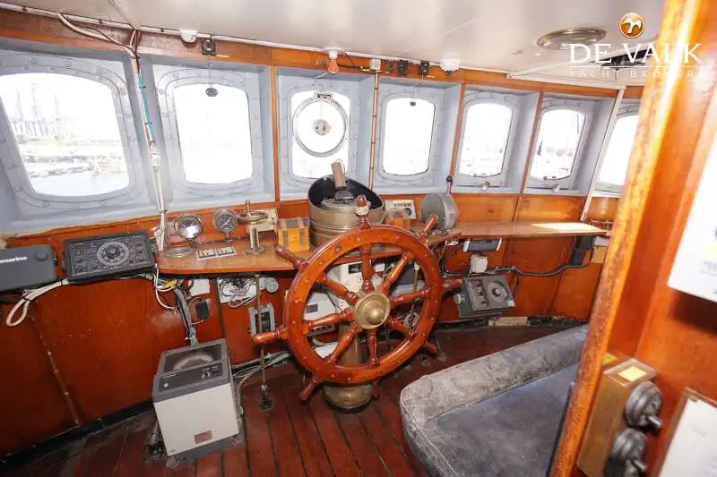Navio de pesquisa à venda