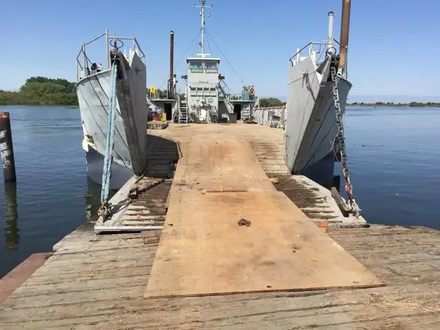 Balsa de desembarque, tanque à venda