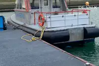Barco de tripulação à venda