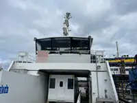Navio porta-contêineres à venda