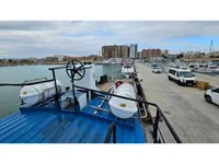 Barco de tripulação à venda