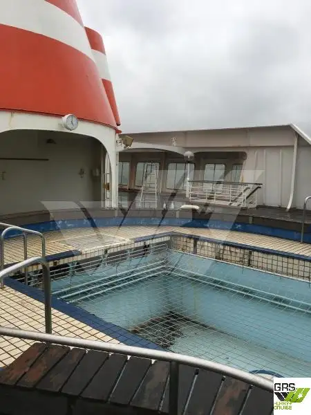 Navio de cruzeiro à venda