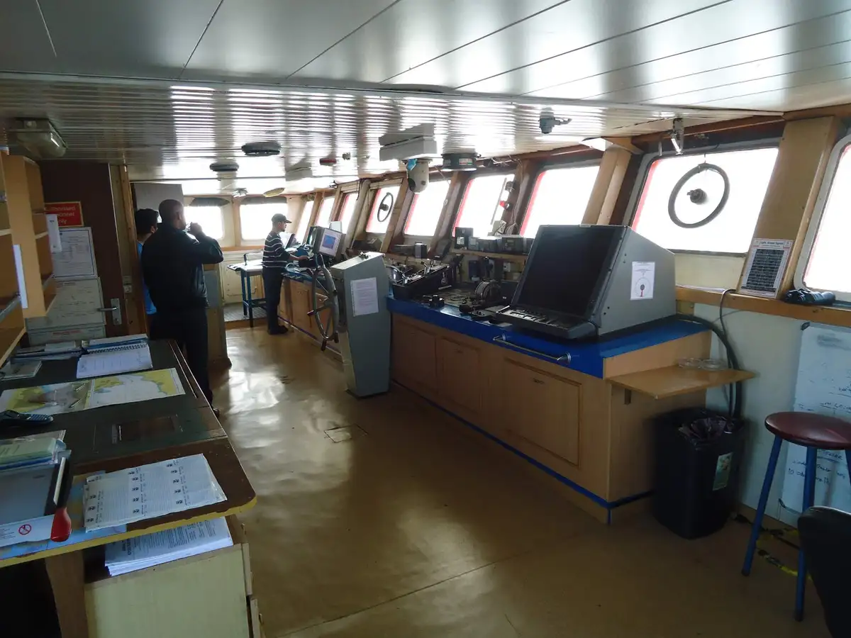 Navio de pesquisa à venda