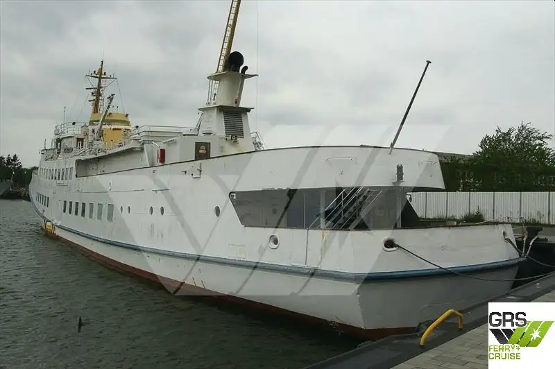 Navio de cruzeiro à venda