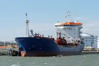 Oil/Chemical tanker à venda