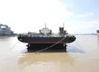 Barcaça à venda