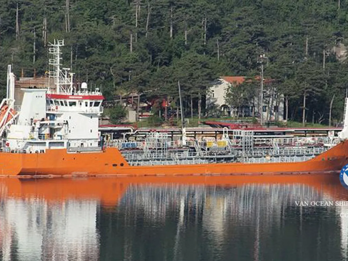Navio-tanque de óleo/produtos químicos à venda