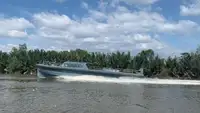 Barco de tripulação à venda