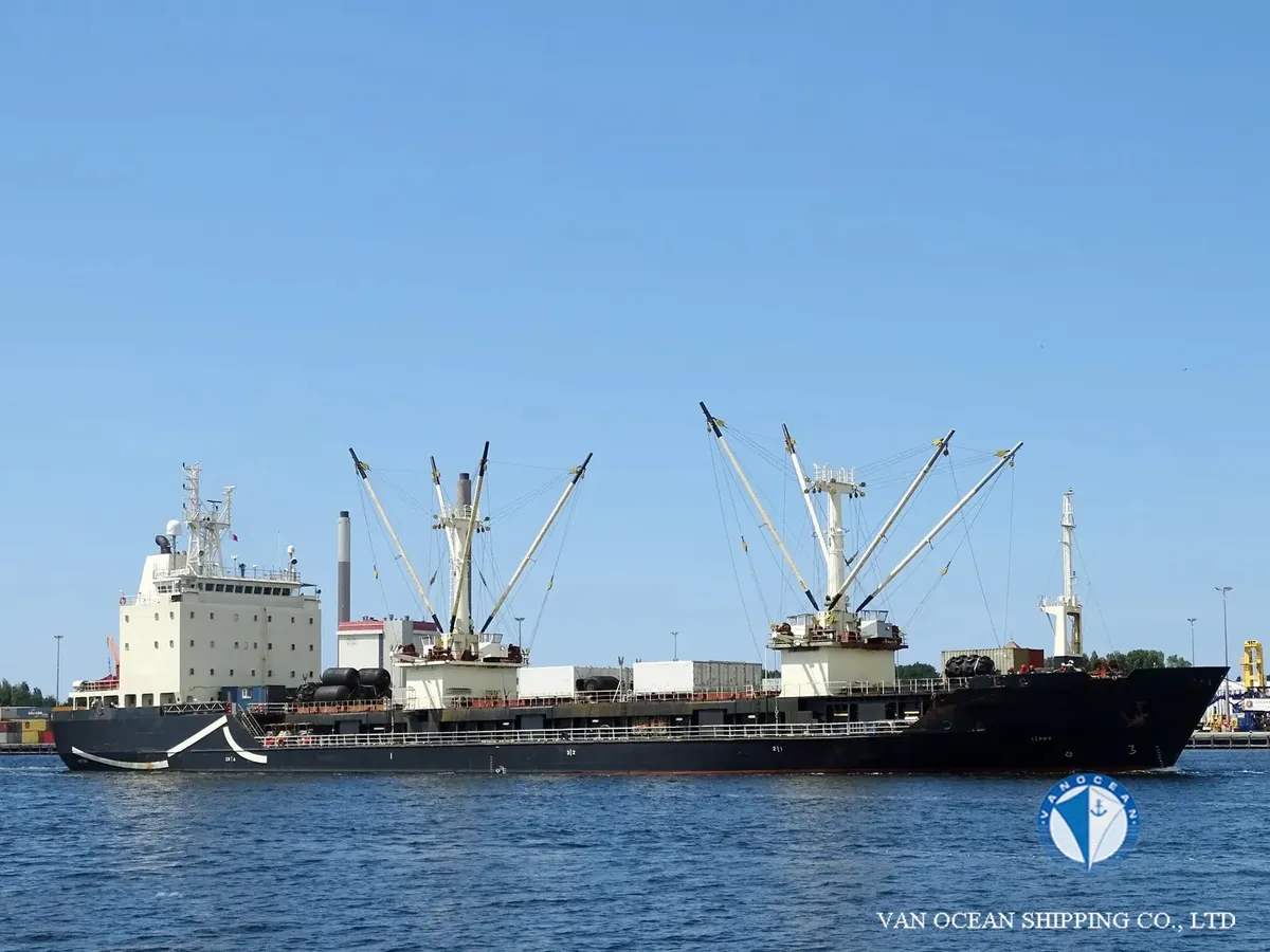 Navio frigorífico à venda