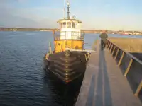 Rebocador à venda
