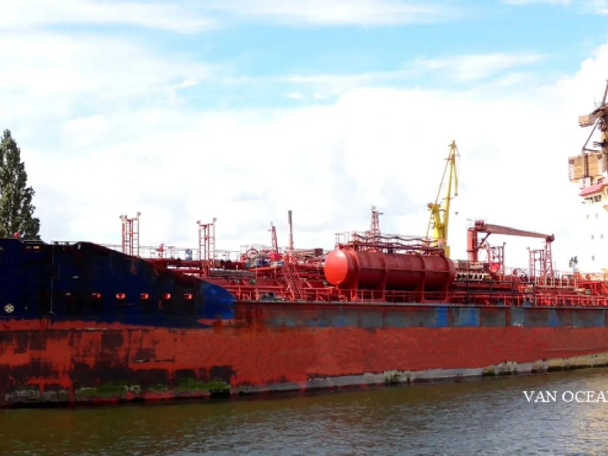 Navio-tanque de óleo/produtos químicos à venda