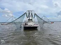 Navio de pesca de arrasto à venda